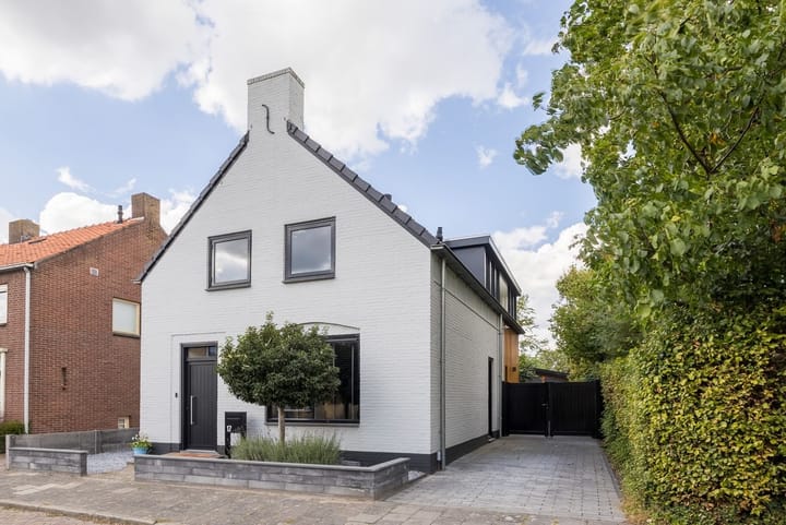 Plukmadestraat 17 in Made Foto