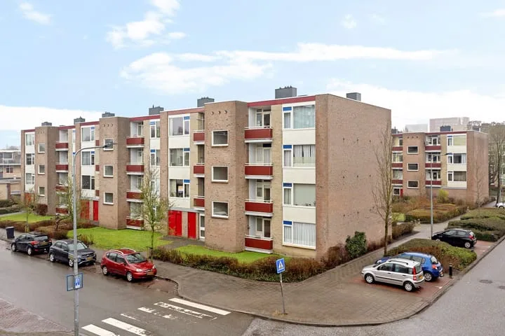Plutolaan 511 in Groningen