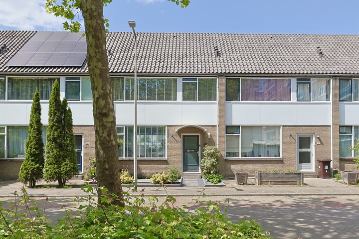 Plutostraat 18 en Alphen aan den Rijn foto