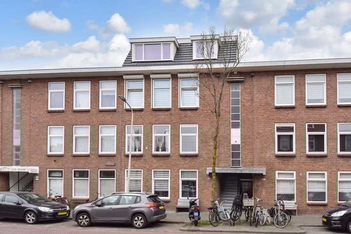 Pluvierstraat 393 in 's-Gravenhage photo