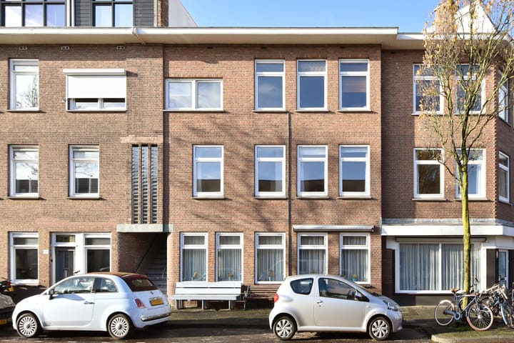 Pluvierstraat 437 in 's-Gravenhage foto