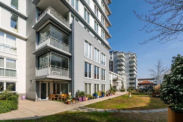 Polderweg 108 in Amsterdam foto