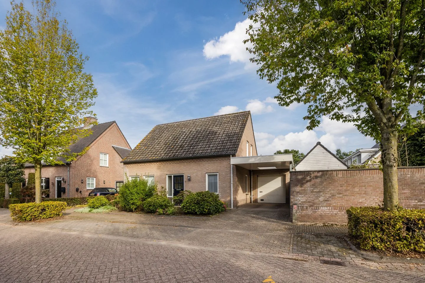 Pompenmaker 17 in Oost West en Middelbeers