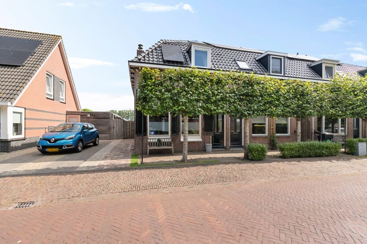 Pompstraat 8 en Scharsterbrug foto