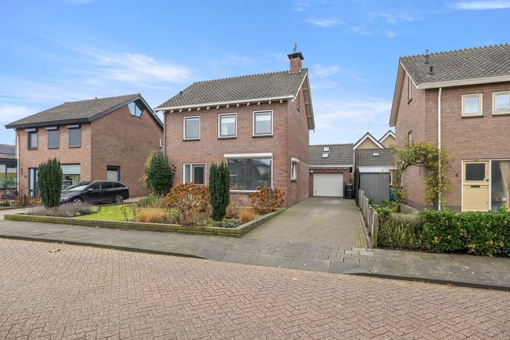 Populierenstraat 3 in Boven-Leeuwen Foto