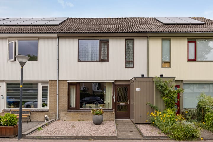 Pottenbakkersdonk 252 in Apeldoorn Foto