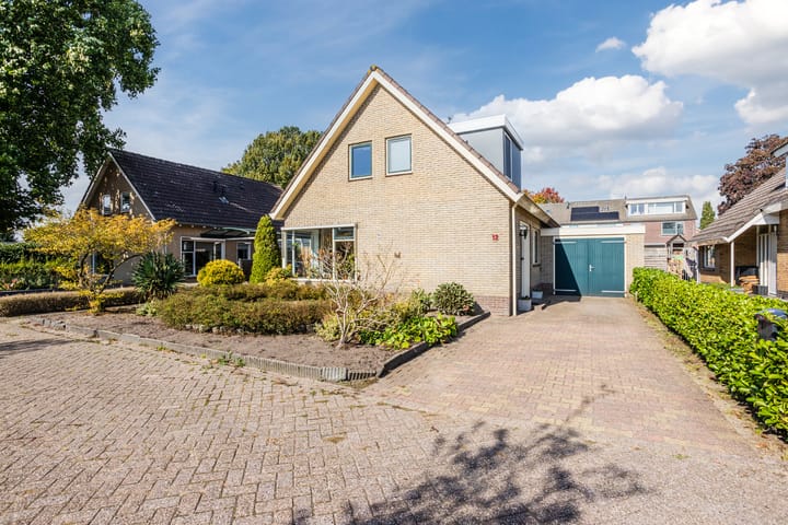 Pr.Clauslaan 12 in Nieuwleusen foto