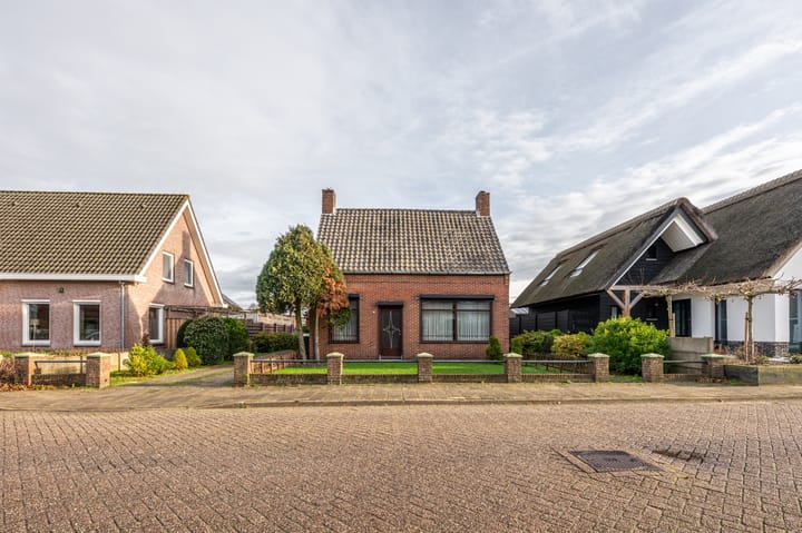 Pr Clausstraat 4 in Hoogerheide