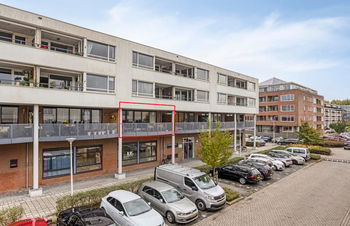 Praagsingel 386 in IJsselstein photo