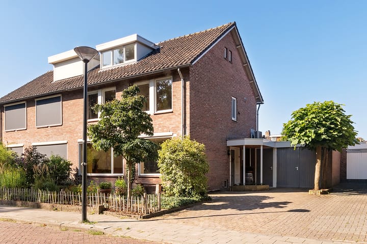 President Kennedylaan 127 en Uden foto