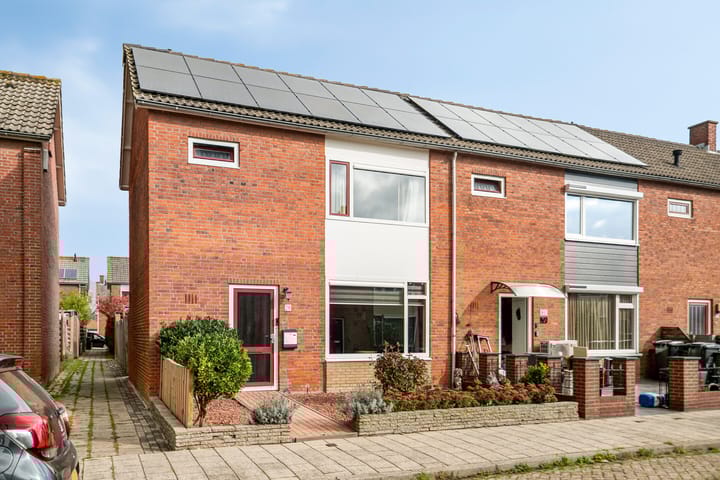 President Rooseveltstraat 28 in Sint-Maartensdijk photo