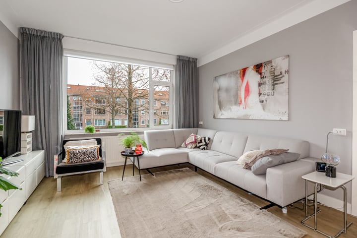 Prins Bernhardlaan 97 in Voorburg foto