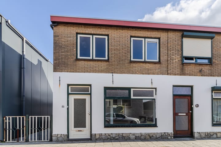 Prins Bernhardstraat 83 en Oud-Beijerland foto