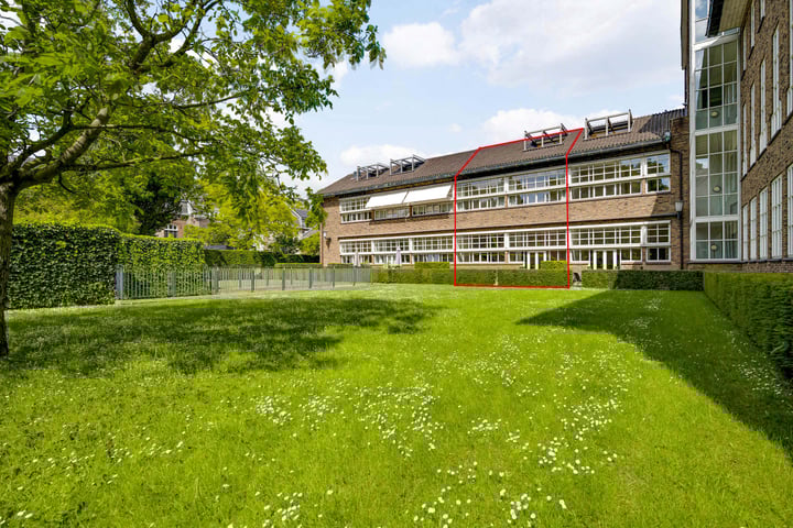 Prins Bisschopsingel 2-04 in Maastricht photo