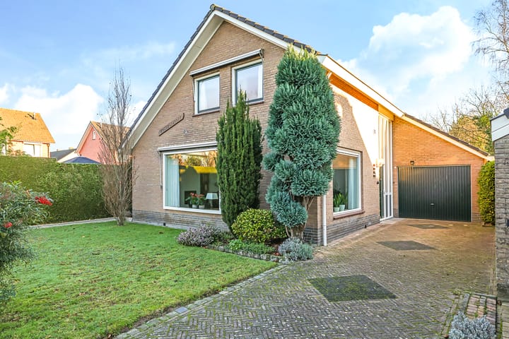 Photo of property Prins Clausstraat 1, Wehl