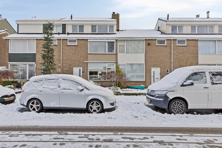 Prins Clausstraat 11 in Benthuizen Foto