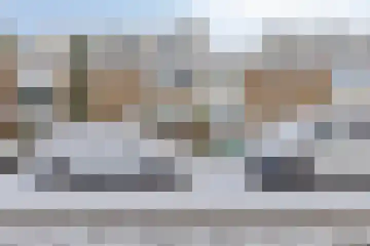 Prins Clausstraat 11 in Benthuizen