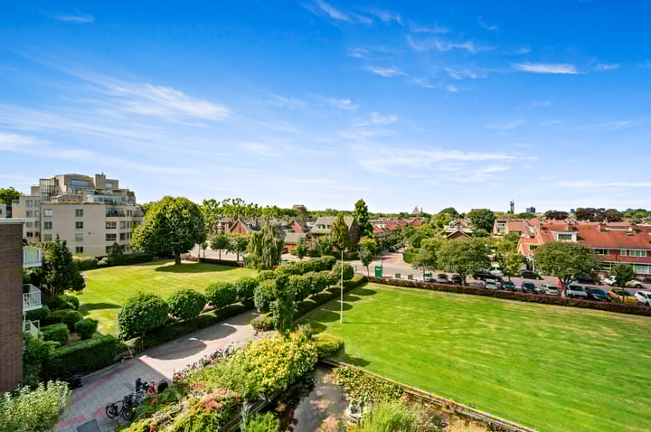 Prins Hendrikplein 52 in Leidschendam photo