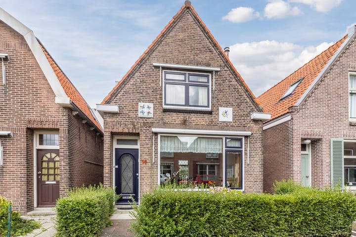 Prins Hendrikstraat 16 en Oud-Beijerland foto