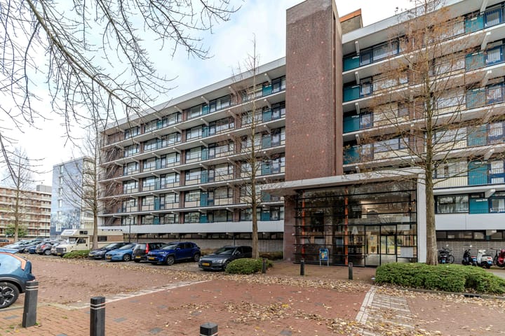 Prins Johan Willem Frisolaan 21 in Leidschendam foto