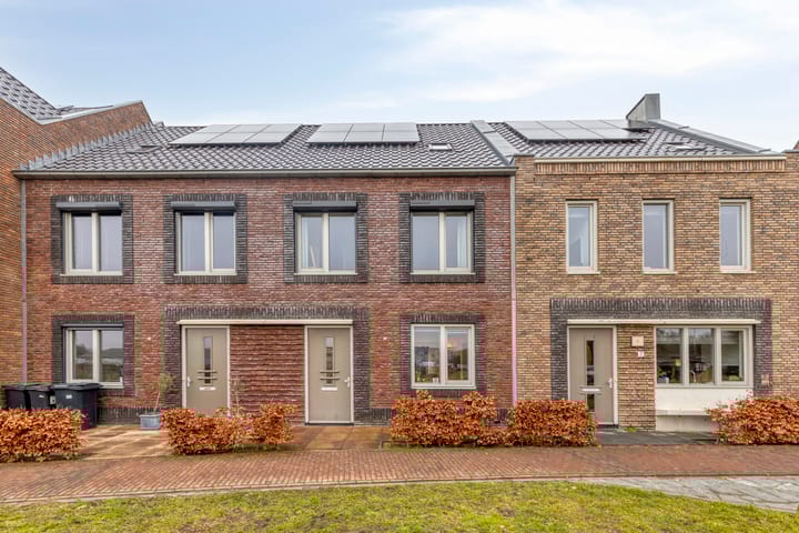Photo of property Prinses Catharina-Amalialaan 8, Hoofddorp