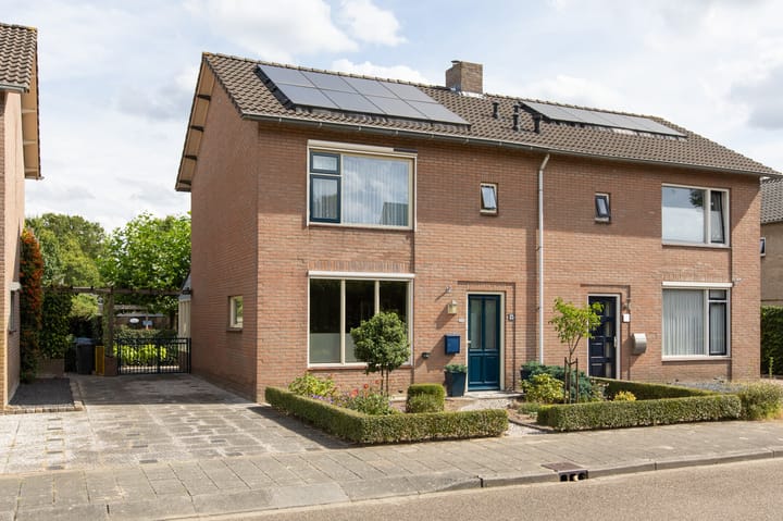 Prinses Irenestraat 23 en Overasselt foto