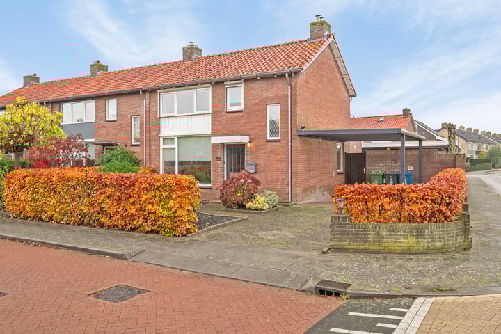 Prinses Margrietlaan 55 in Scherpenzeel Foto