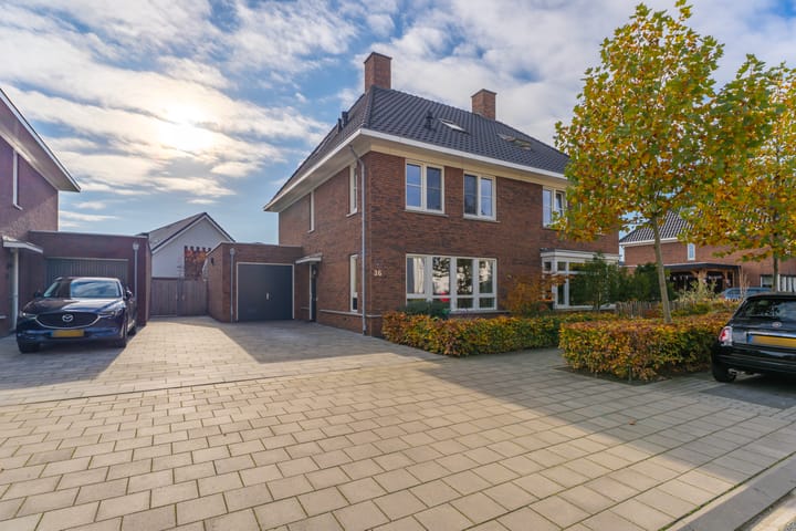 Prof dr J E Bogaerslaan 36 en Kesteren foto