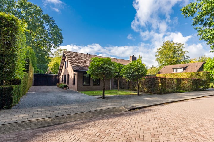 Professor Gimbrèrelaan 172 in Tilburg Foto