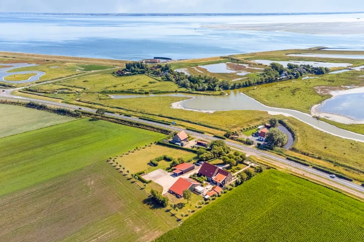 Photo of property Provincialeweg 14, Kerkwerve