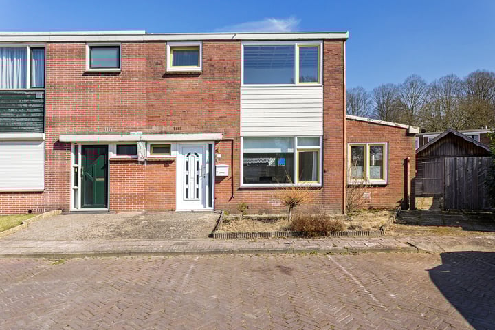 R. Bouwmanstraat 2 in Emmen foto