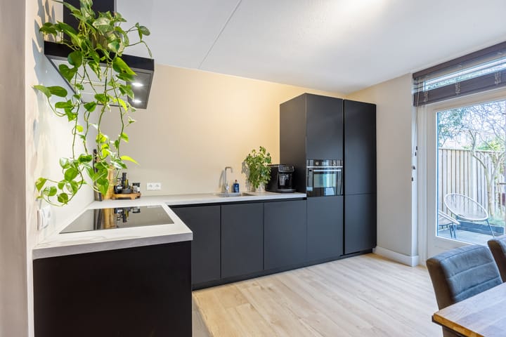 Foto van woning R. Schumanstraat 16, Groningen
