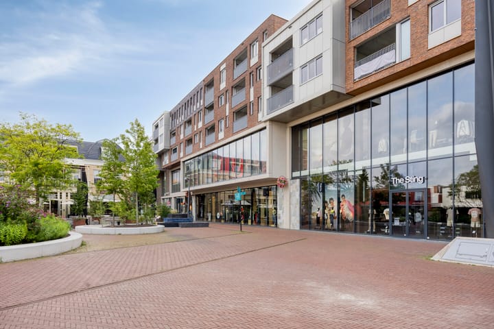 Raadhuisplein 10 en Drachten foto