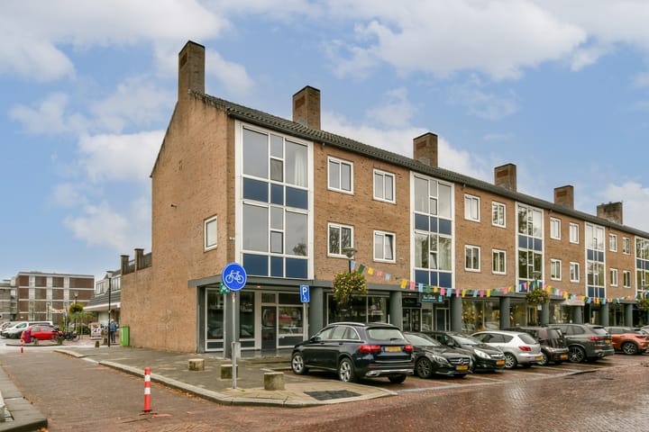 Raadhuisplein 4 en Aalsmeer foto