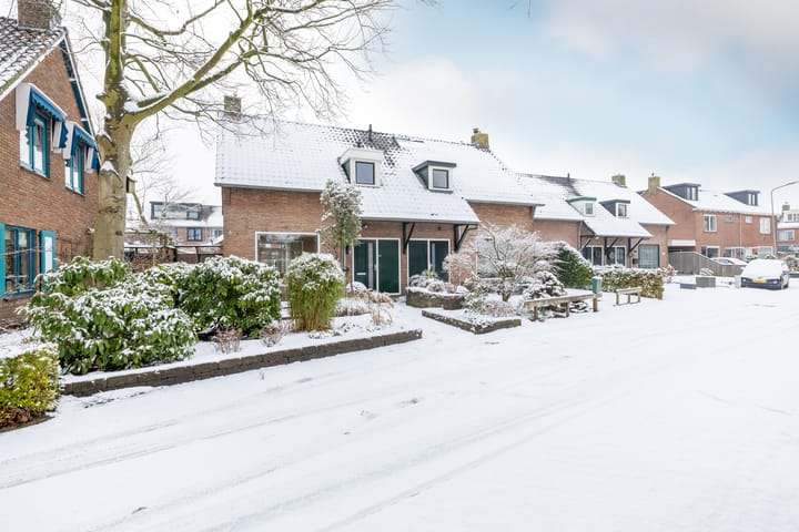 Raadhuisstraat 10 in Wijdewormer photo