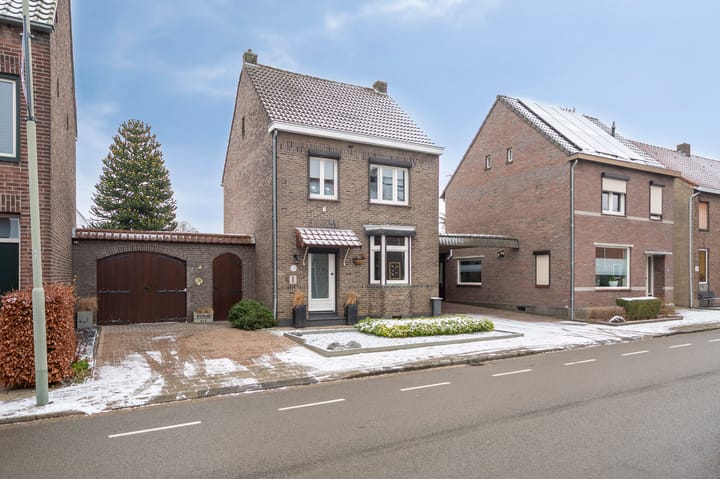 Photo of property Raadhuisstraat 25, Grevenbicht