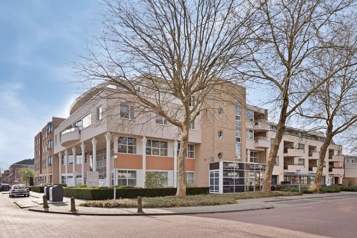 Photo of property Raadhuisstraat 54, Best