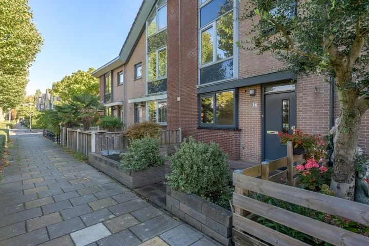 Radio Oranjelaan 21 Almere thumbnail 6