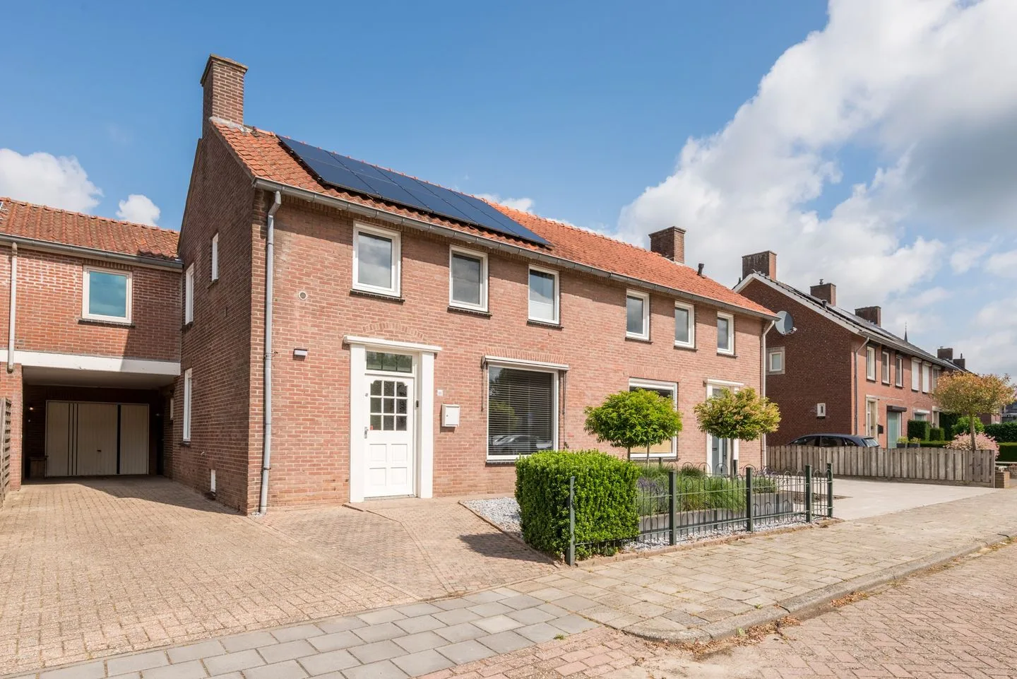 Rasstraat 10 in Budel
