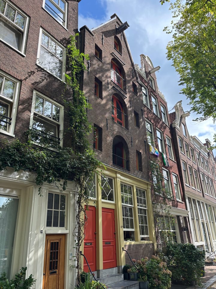 Recht Boomssloot 47B in Amsterdam foto