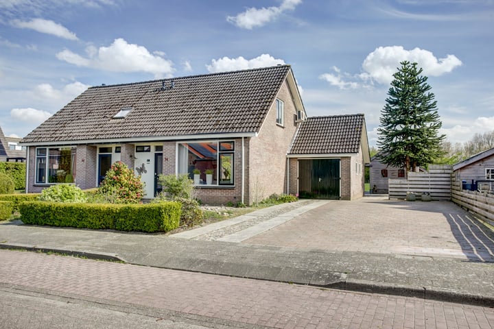 Reesstraat 24 in Sint Jansklooster Foto