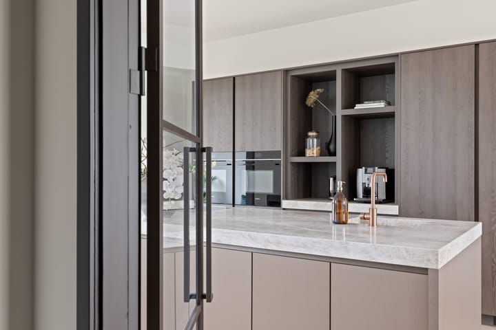 Reeweg Oost 90 in Dordrecht Foto