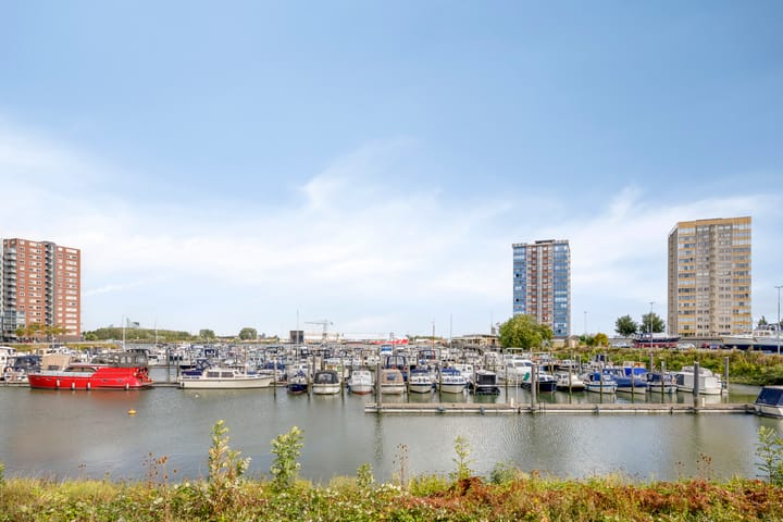 Regenboogkade 105 in Rotterdam foto