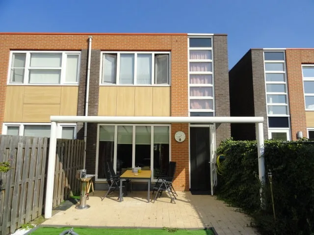 Regenboogven 57 in Veldhoven