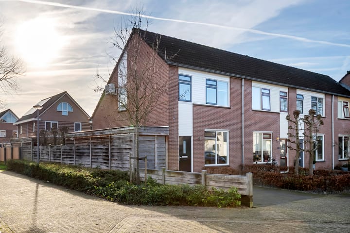 Photo of property Reigerstraat 1, Beneden-Leeuwen