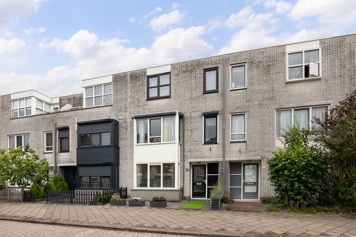 Reina Prinsen Geerligsdreef 79 in Hoofddorp