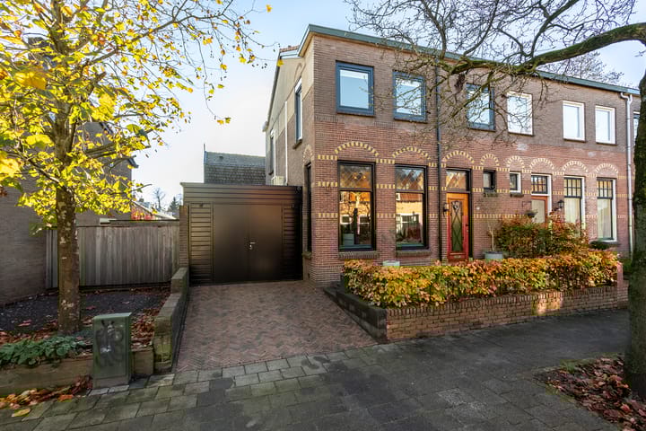 Photo of property Rembrandtlaan 8, Hilversum