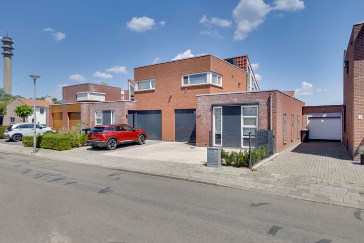 Rembrandtstraat 30B in Brunssum photo