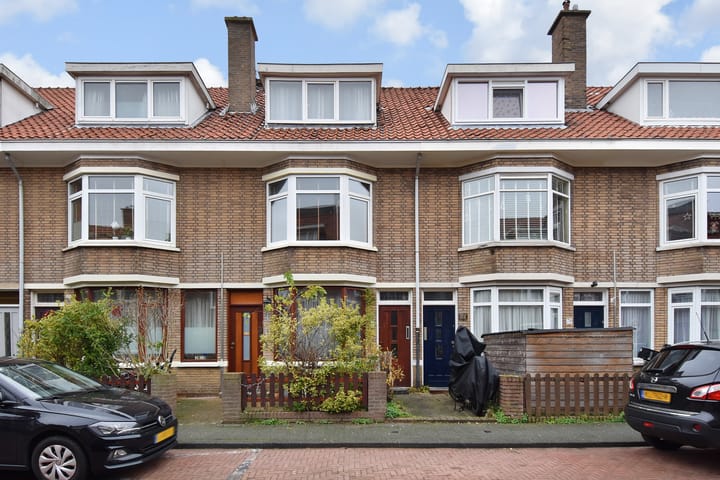 Photo of property Rhenenstraat 83, 's-Gravenhage
