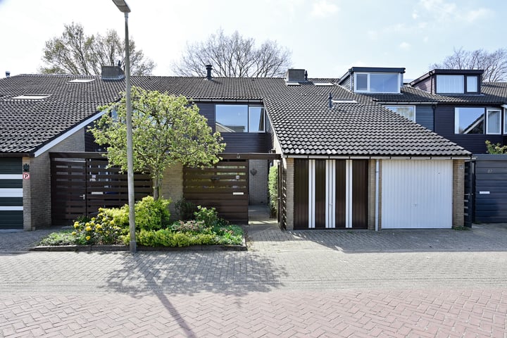 Rietmeent 84 in Hilversum photo